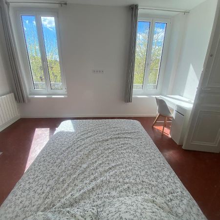 Charmant T3 Dans Le Centre Historique Apartment Manosque Exterior photo