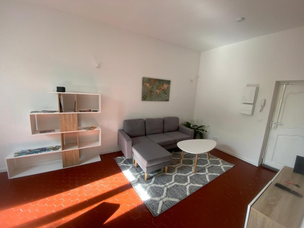 Charmant T3 Dans Le Centre Historique Apartment Manosque Exterior photo