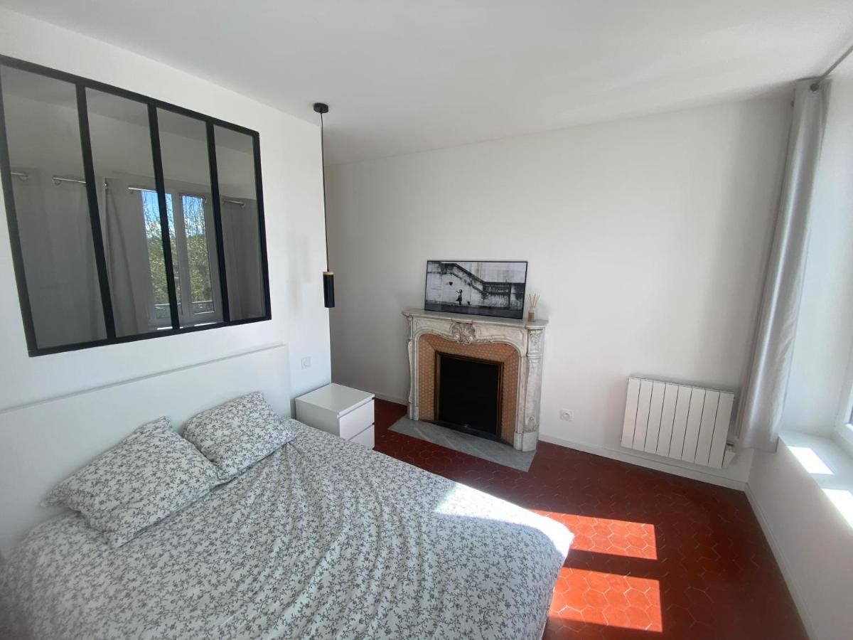 Charmant T3 Dans Le Centre Historique Apartment Manosque Exterior photo