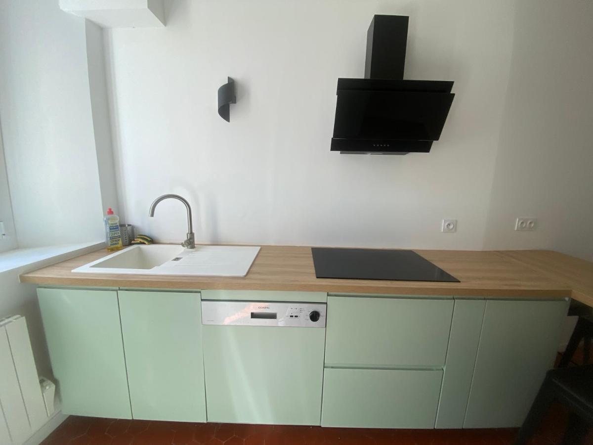 Charmant T3 Dans Le Centre Historique Apartment Manosque Exterior photo